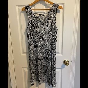 Black and white print dress